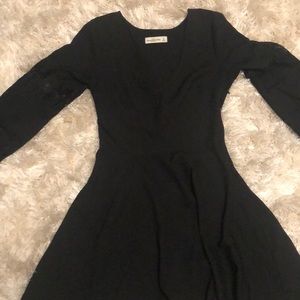 Black Abercrombie & Fitch long sleeve dress